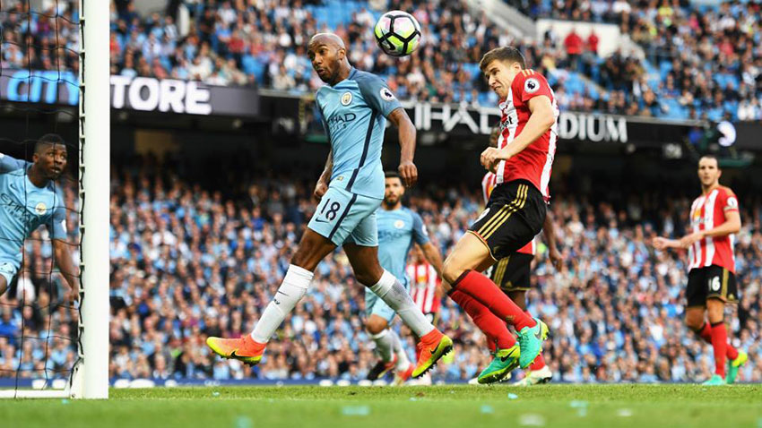 A late Paddy Mc Nair own goal gave Manchester City a 2-1 win over Sunderland