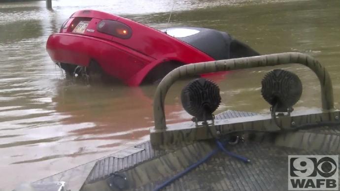 More than 1K rescued in Louisiana floods; 2 dead