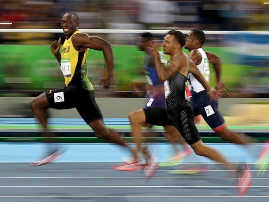 Iconic photo captures Usain Bolt's dominance