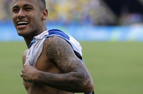 Brazilians re-embrace Neymar, hope he can give them gold