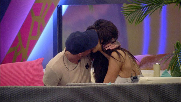 Bear kisses Chloe on CBB