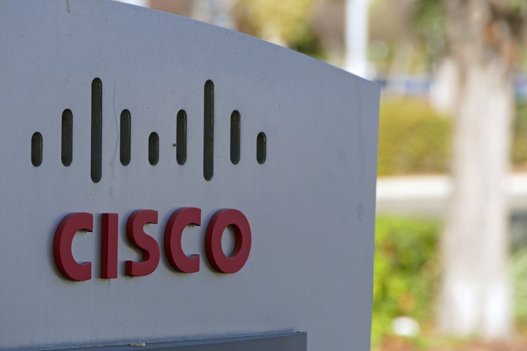 Cisco to lay off thousands of workers