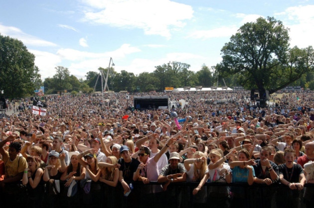 Crowds at the main stage of the V Festival at Hylands Park in Chelmsford Essex. Steve Parsons  PA