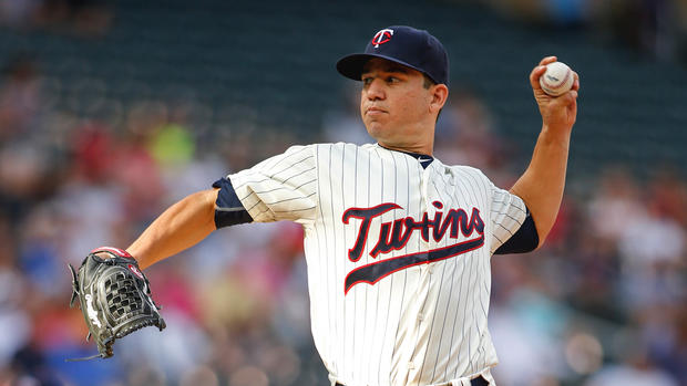 No hits for Twins in 12th, but they beat White Sox anyway