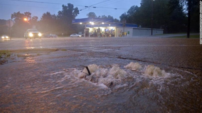 Trump, Pence to tour flood ravaged Louisiana