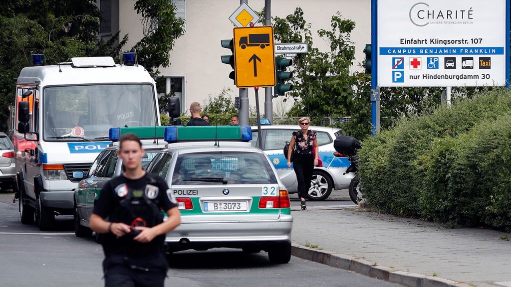 German police say a patient has apparently shot at a doctor and killed himself at a hospital