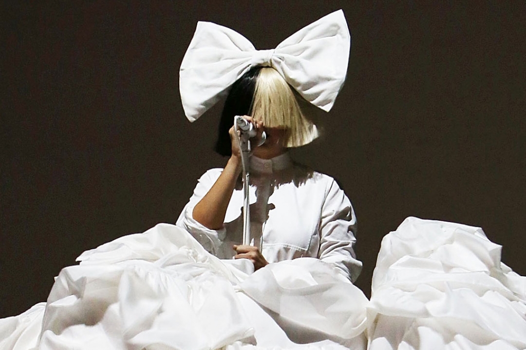 Sia sued fans