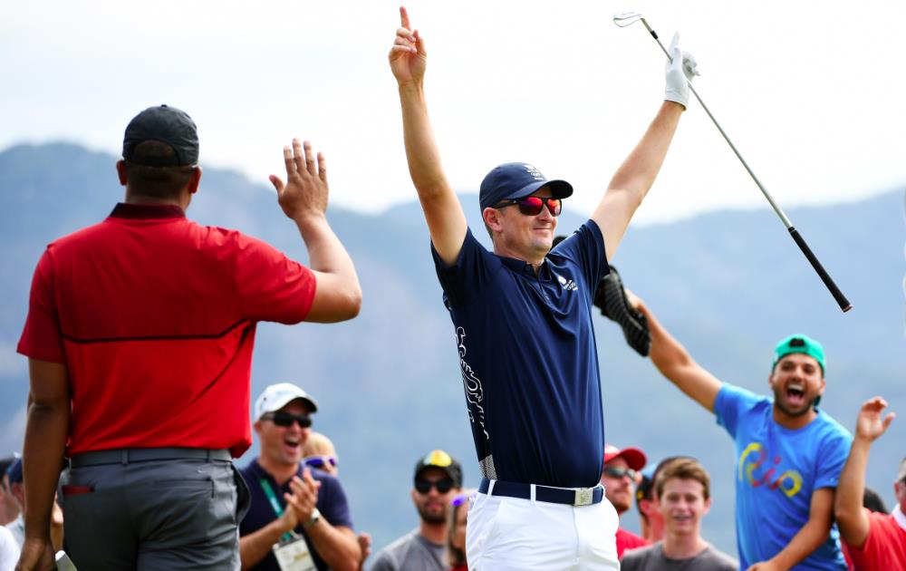 Justin Rose hits a hole-in-one on during first round of Rio 2016 Olympic golf tournament