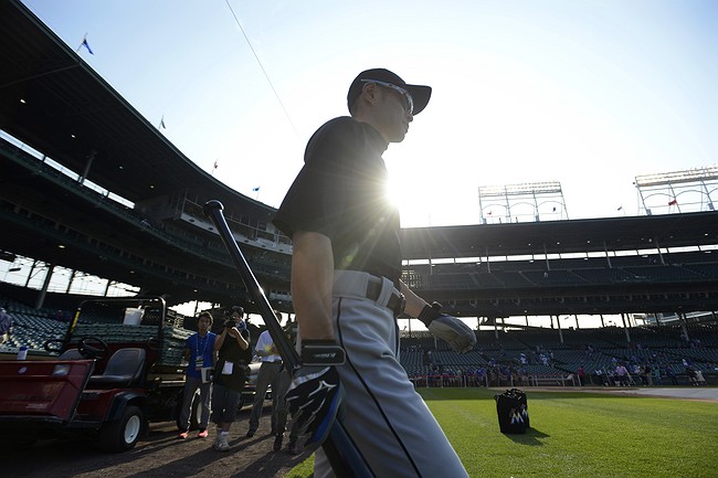 LEADING OFF: Ichiro swings for 3000; A-Rod on his way out?