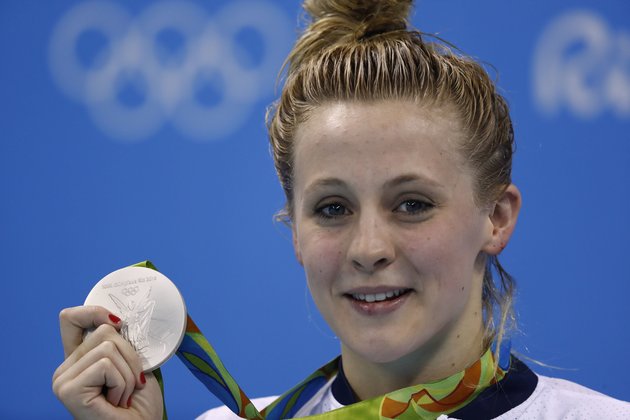 ODD ANDERSEN via Getty Images
Siobhan Marie O'Connor poses with her silver medal on the podium of the women's 200m individual medley final