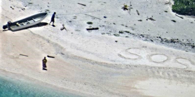 Boaters Rescued From Uninhabited Island After Writing 'SOS' in Sand