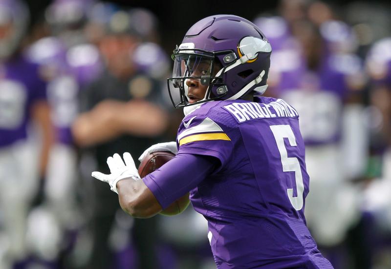 Vikings QB Bridgewater injures knee during practice