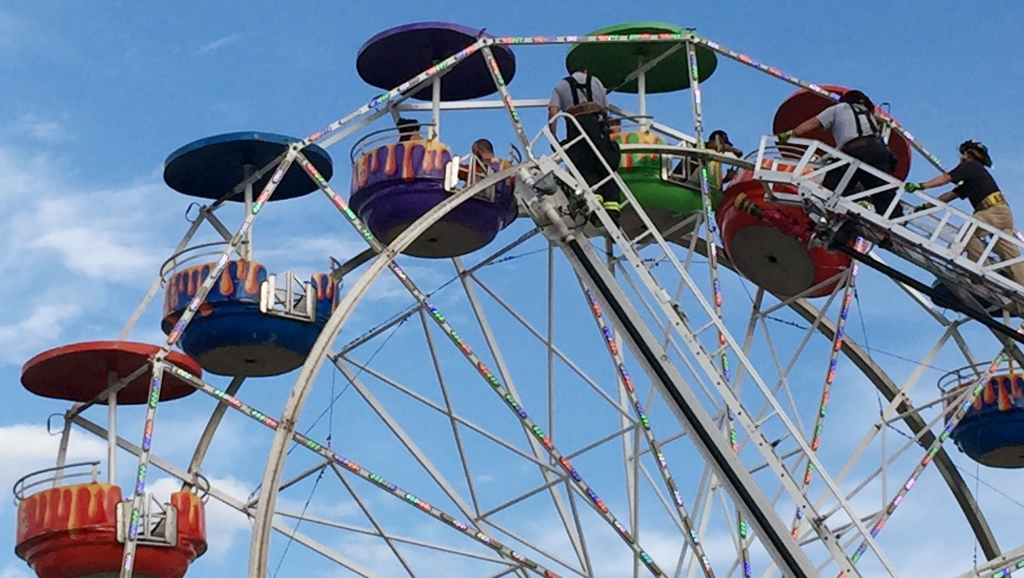 3 girls fall from Ferris wheel in East Tennessee