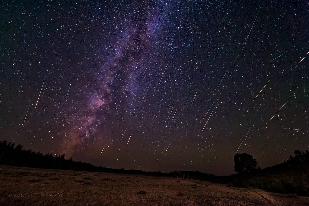 Outburst of shooting stars up to 200 mph _ meteors per hour