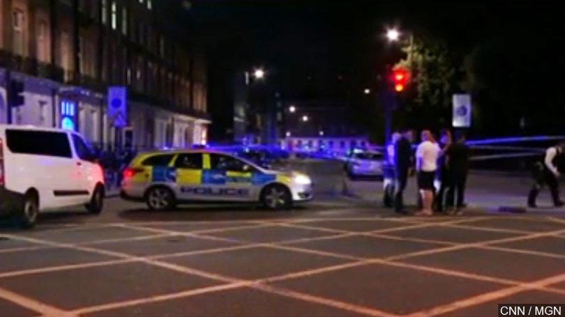 1 dead, 5 hurt in London knife attack