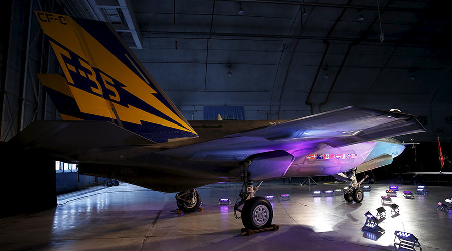 A Lockheed Martin F-35 Lightning II fighter jet