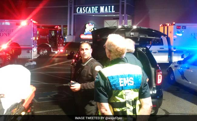 4 Killed In Shooting At A Mall In Burlington Washington Suspect At Large