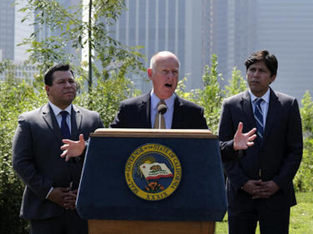 California Governor Pushes Plan For Western Power Grid