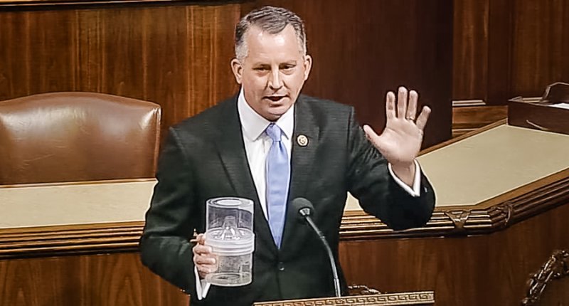 David Jolly speaks on the House floor