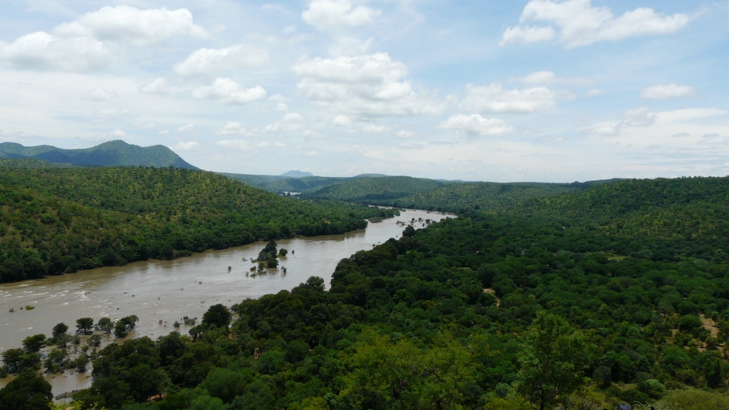 Cauvery Kaveri River in Karnataka India. Image source Wikimedia Commons