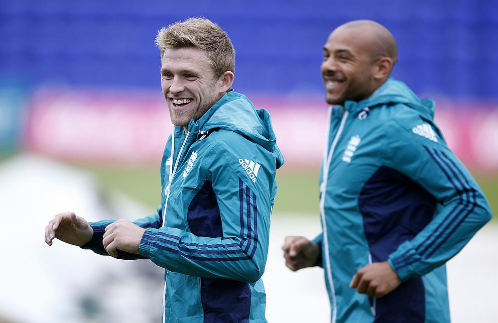 David Willey and Tymal Mills during nets