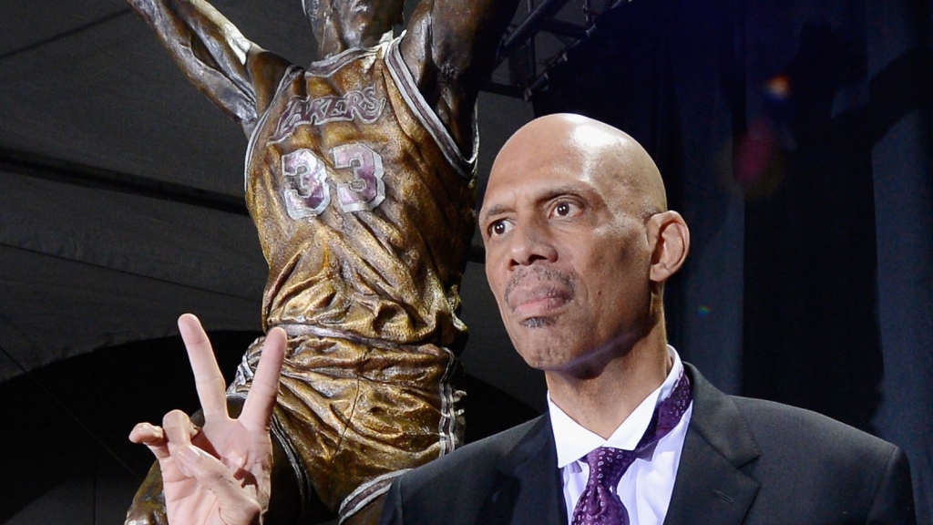 Kareem Abdul Jabbar Supports Colin Kaepernick for His “Patriotism” ayanarashed