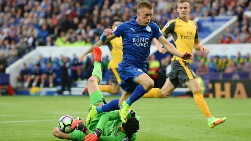 Arsenal draw with Premier League champions Leicester City