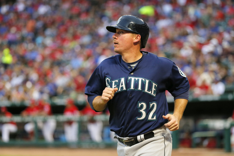 Mariners 'strongly disagree' with Steve Clevenger's tweets on Black Lives Matter