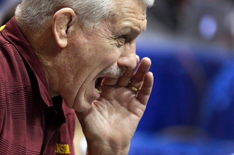 Minnesota fires longtime wrestling coach J Robinson