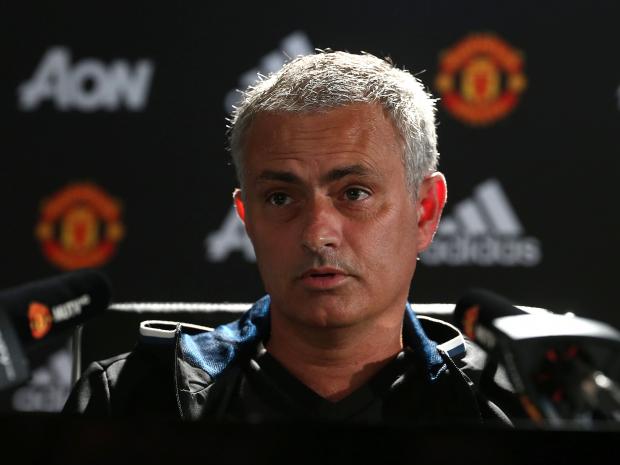 Mourinho hits out at 'Einsteins'