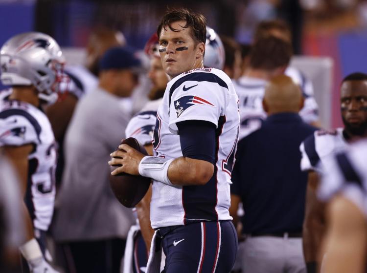 Tom Brady's last action before Week 5 comes during the preason before Deflategate ban starts