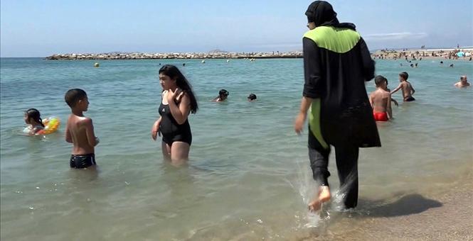 Top French court to rule on legality of burkini bans