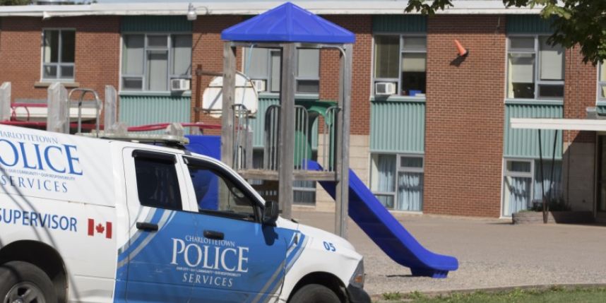 Schools in Canada province closed by threat but no device found