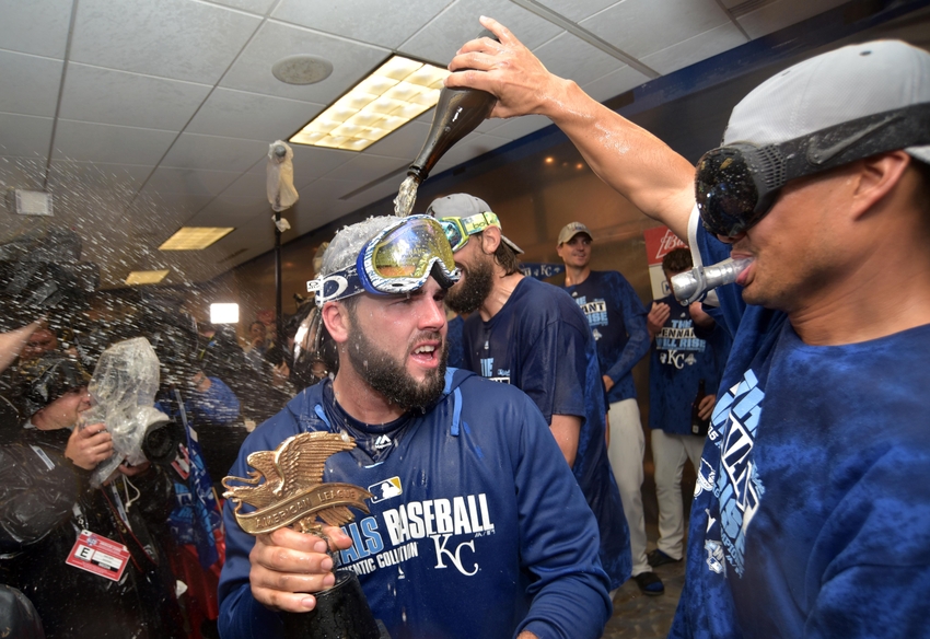 Royals use big inning again to take down Yanks, inch closer to the Wild Card