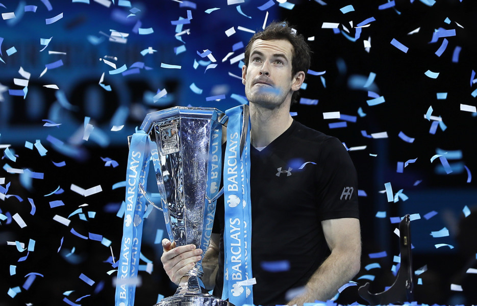 Murray survives match point to beat Raonic at ATP finals