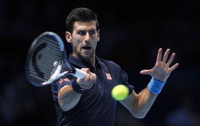 Novak Djokovic wins 3rd straight match at ATP finals