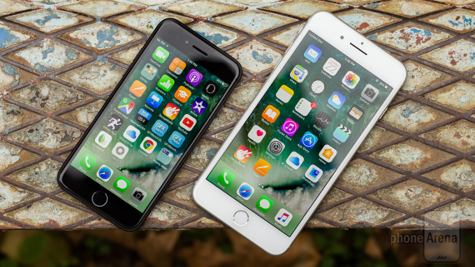 Black Friday 2016 Apple iPhone 7 and 7 Plus deals comparison