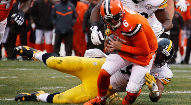 CLEVELAND OH- NOVEMBER 20 Stephon Tuitt #91 of the Pittsburgh Steelers sacks Cody Kessler #6 of the Cleveland Browns during the third quarter at First Energy Stadium