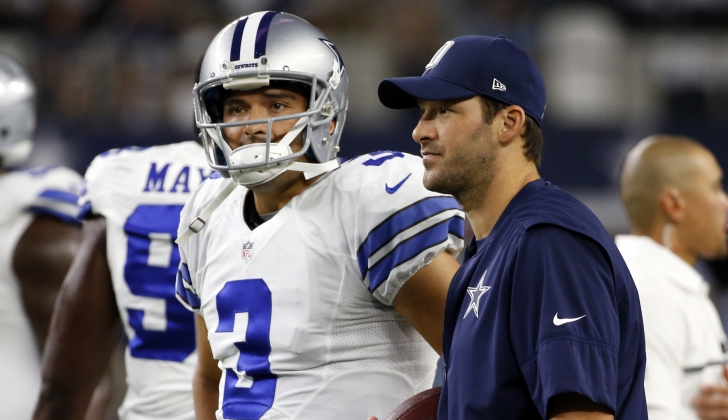 Jerry Jones Throws Rogue Insult At Mark Sanchez For No Discernible Reason