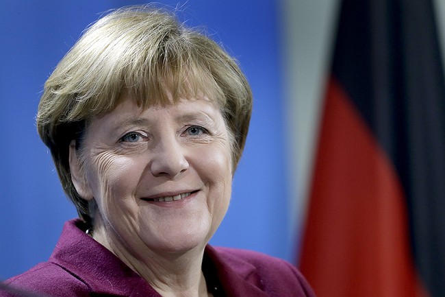 Merkel expected to announce bid for fourth term Sunday