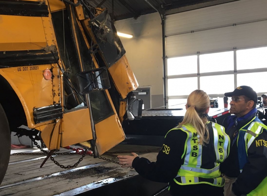 NTSB investigators examine school bus involved in Chattanooga Bus Crash