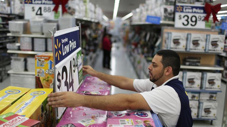 Thin crowd at US stores as Black Friday sales begin