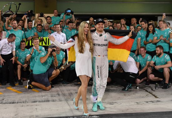 Hamilton - Mercedes wrong to interfere