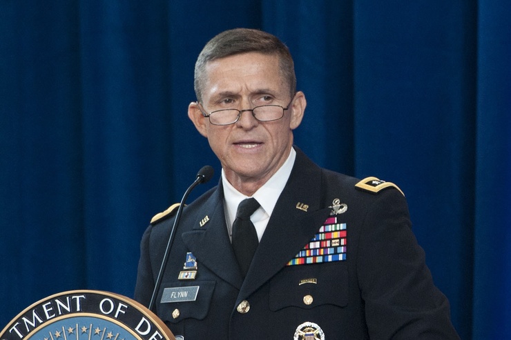 Trump offers national security adviser job to Flynn