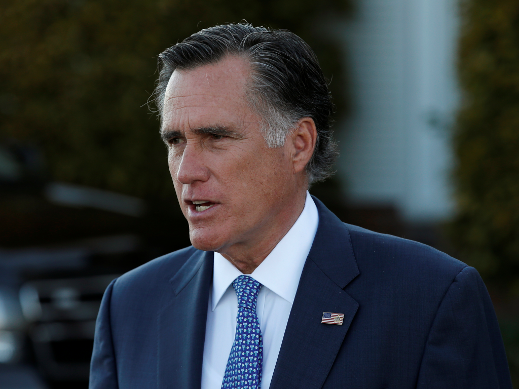 Choosing Romney would be seen as betrayal, Trump aide warns