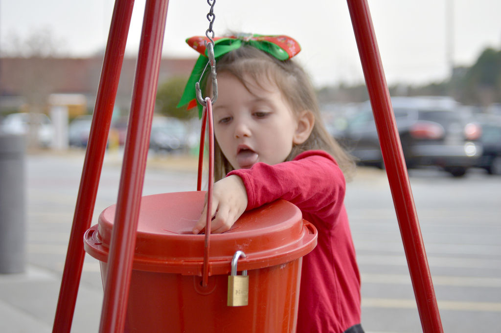 Salvation Army Red Kettle Campaign suffers this year despite volunteers donors