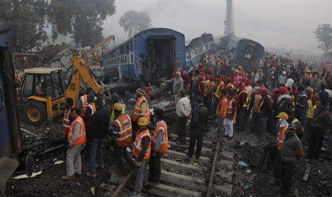 Train in northern India derails, killing at least 30 people