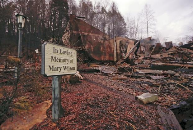 Alamo Steak House in Gatlinburg Tennessee destroyed by wildfire Nov 2016