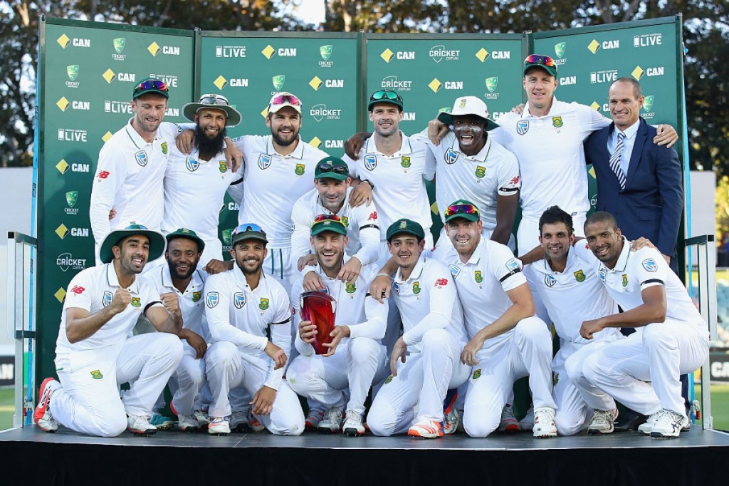 South Africa fight to stay alive as Australia remain on top in Adelaide Test