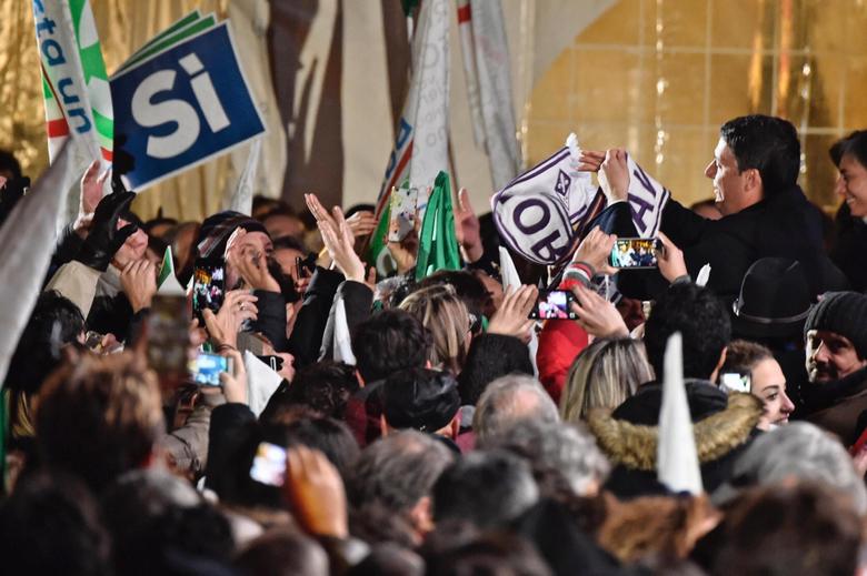 Italy referendum: Italians go to polls, as Europe watches outcome closely